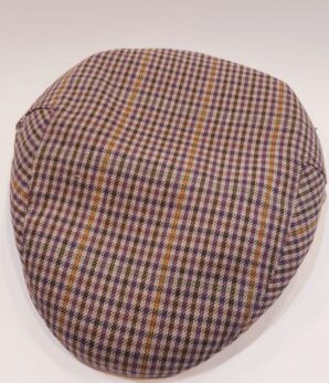 Gorra clásica en pata de gallo tonos marrones y magenta