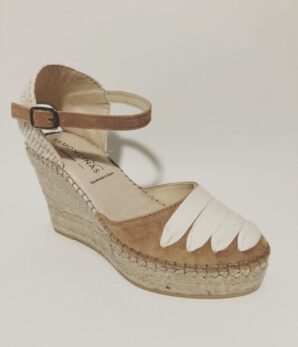 Zapato cuña espadriles camel pasacintas